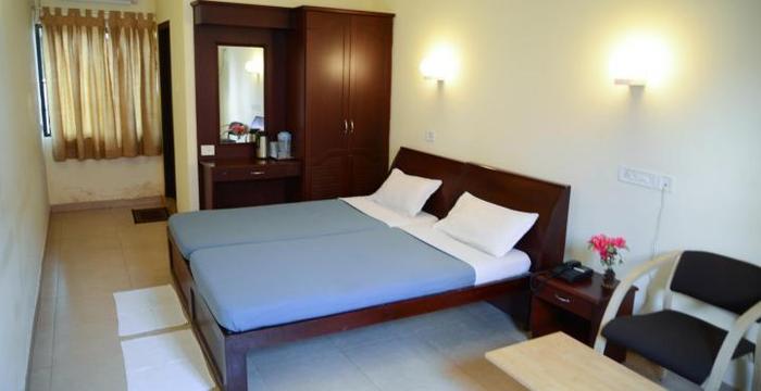 Manakkil Hotel